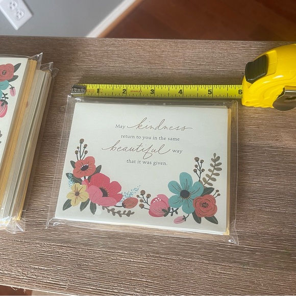 American Greetings Floral Thank You Cards - Pink, Blue, Cream. Set of 4 Boxes - Picture 5 of 5